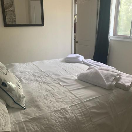 The Swan @ Stoford酒店 外观 照片 A bed with a duvet